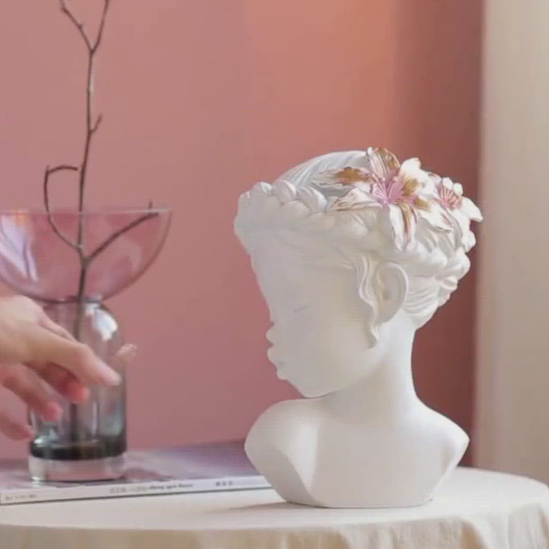 Summer Girl: White Girls Figurines, Decorative Sculptures For Home